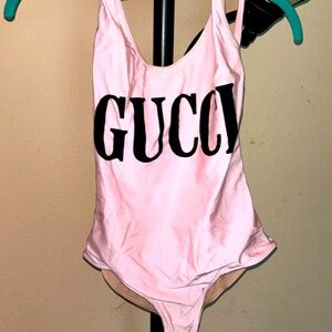 SUPER CUTE 🥰 BABY PINK GUCCI SWIMSUIT 🩱